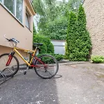 Cozy With Inner Yard Apartmán *