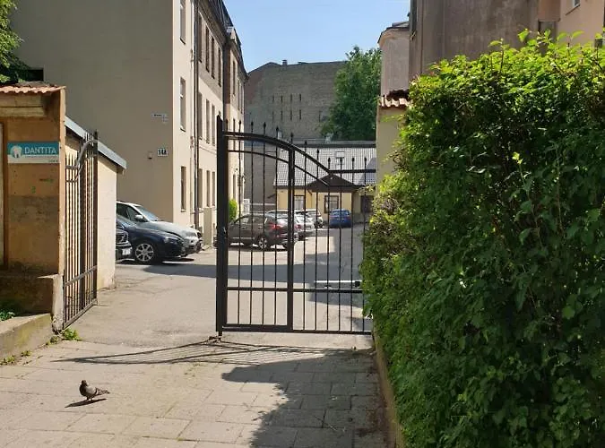 Apartament Cozy With Inner Yard *